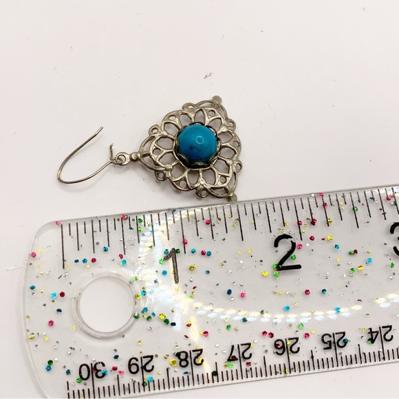 Vintage faux turquoise cabochon open work silver tone triangular earrings - Picture 5 of 8